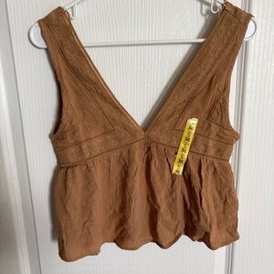 NWT Melrose Place Tan V Neck Babydoll Top SZ Small